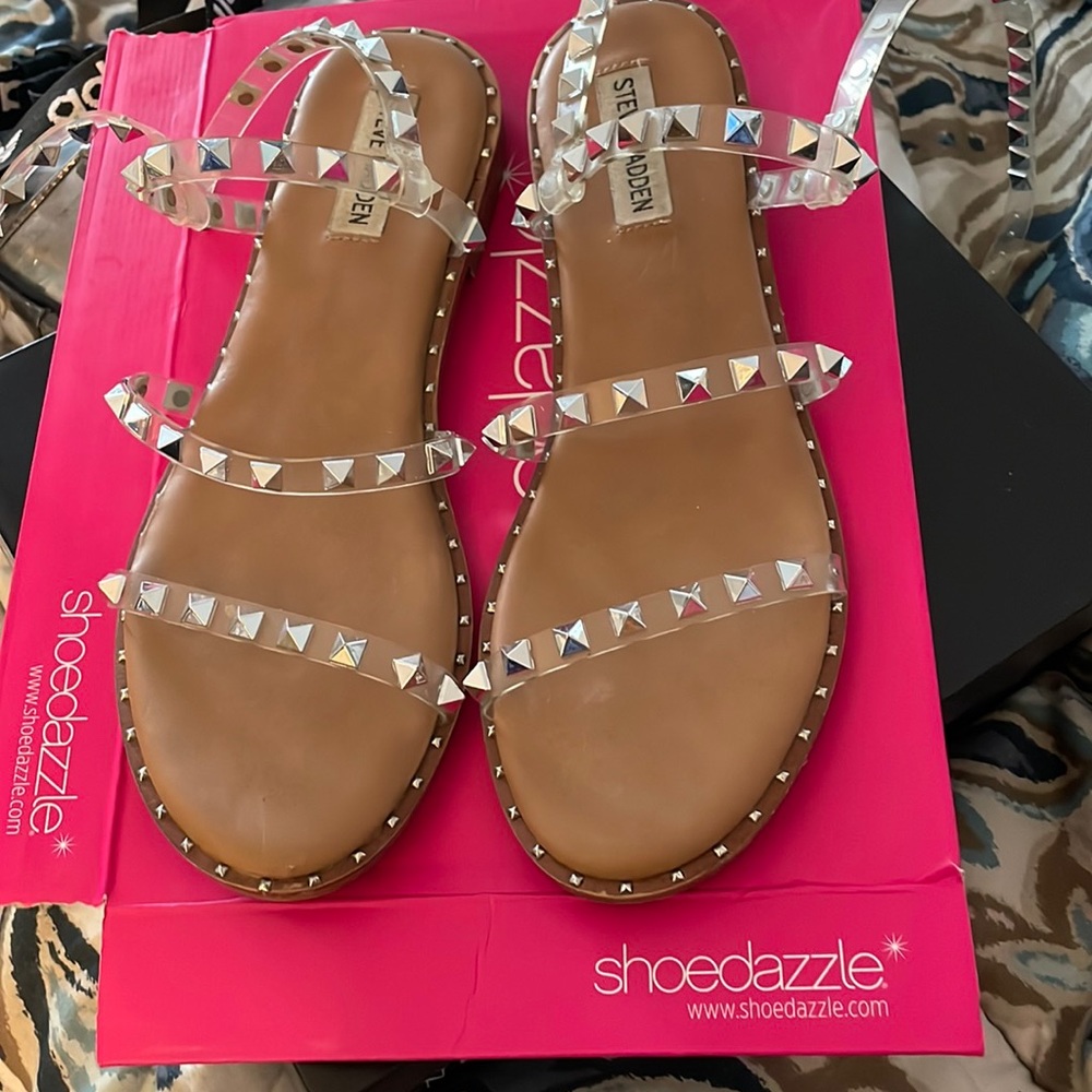 Women sandals